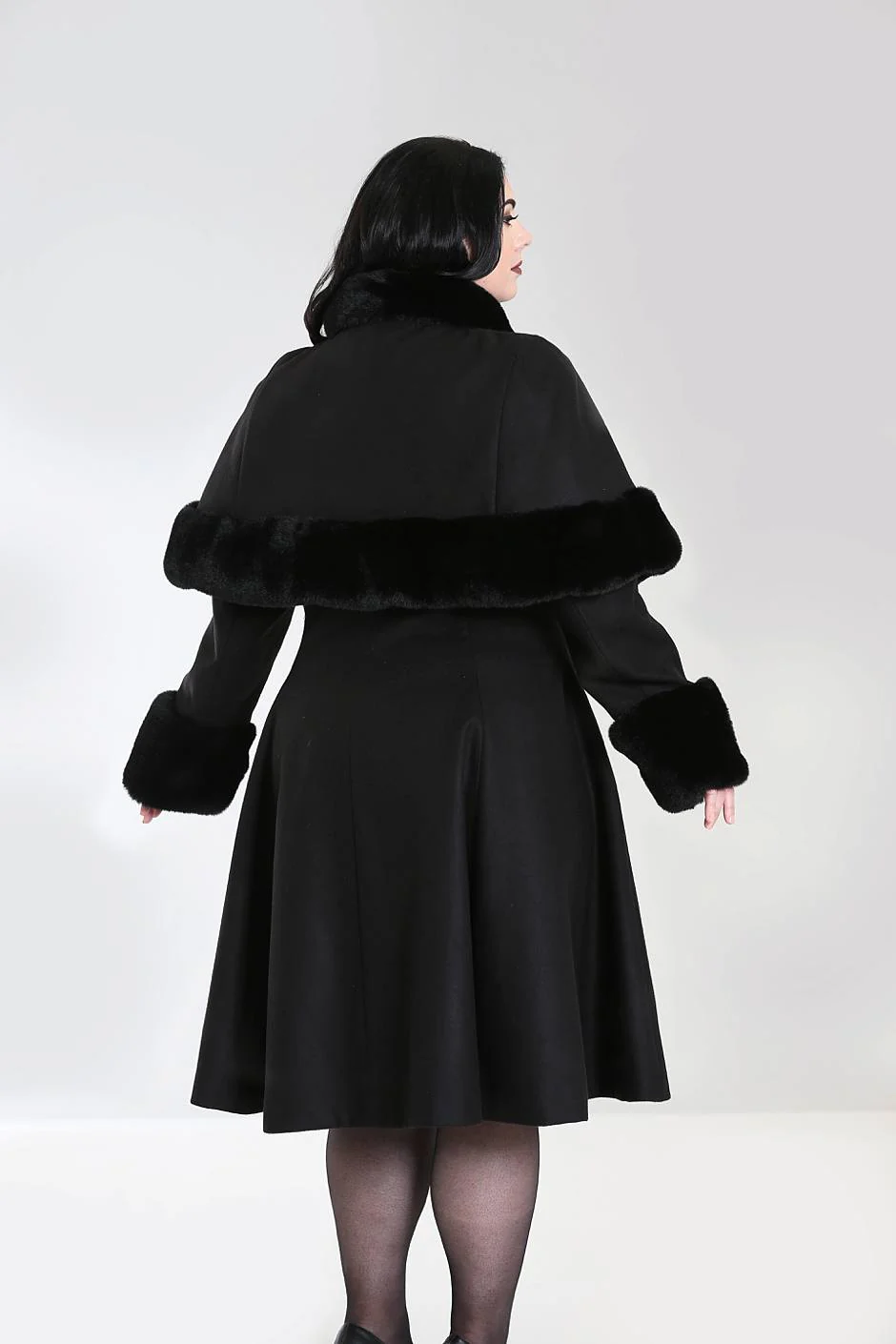 Capulet Coat - Image 14